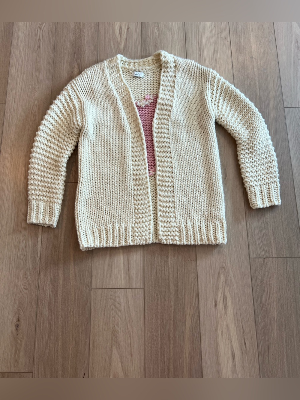 Sadie & Sage Cream Chunky Open-Front Cardigan. Size M